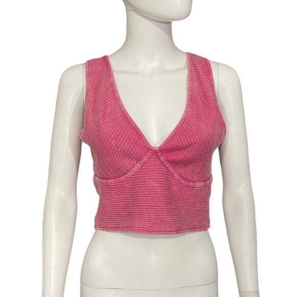Women’s Brunt Mineral Wash Pink Sleeveless Top
New - Picture 2 of 8